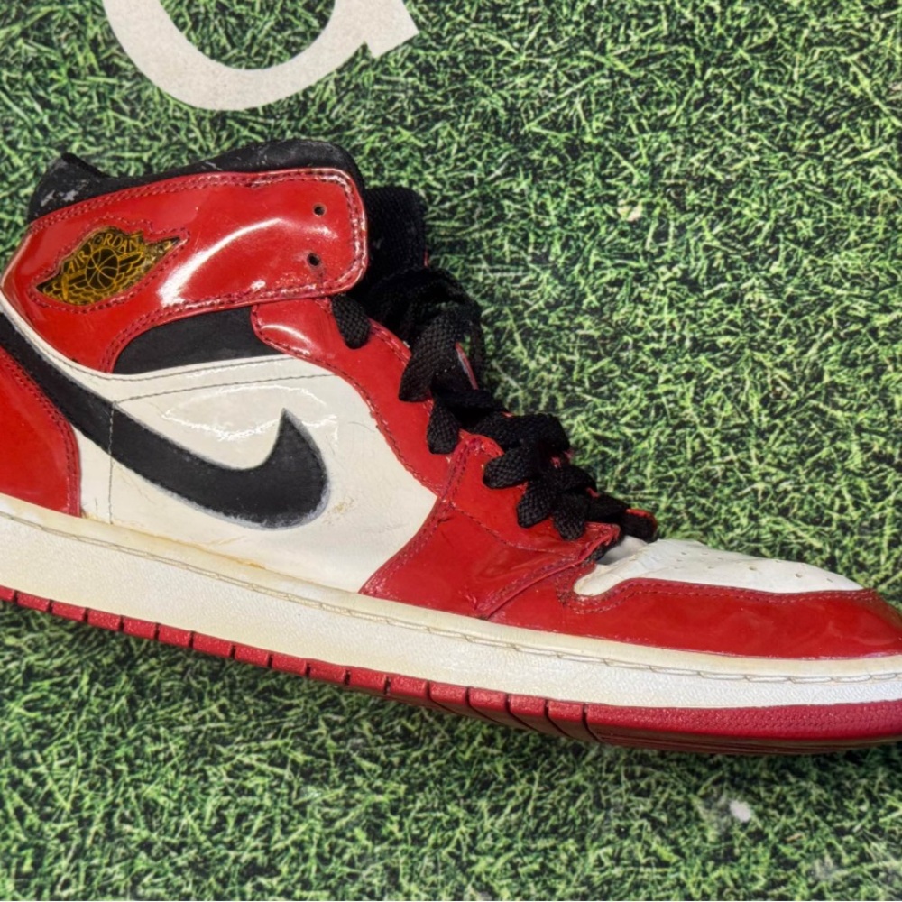Vintage 2003 Jordan 1 OG Chicago Shoes - Picture 2 of 8
